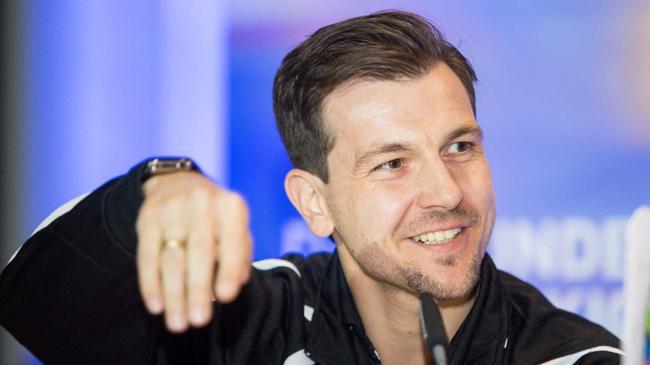 韩国队逆转英格兰队，波尔关键制胜