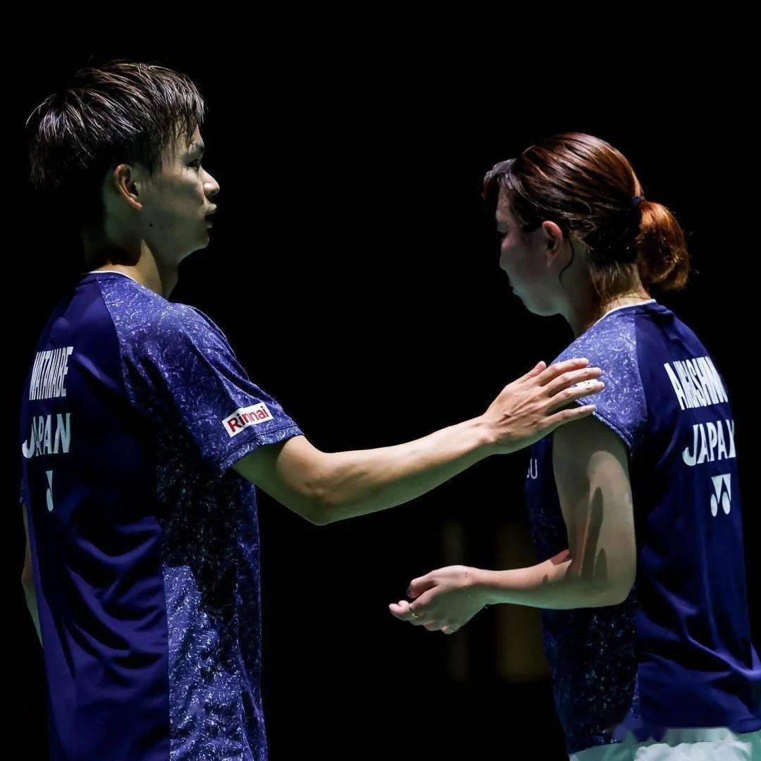 日本队力克泰国队，黄鸭组合统治全场