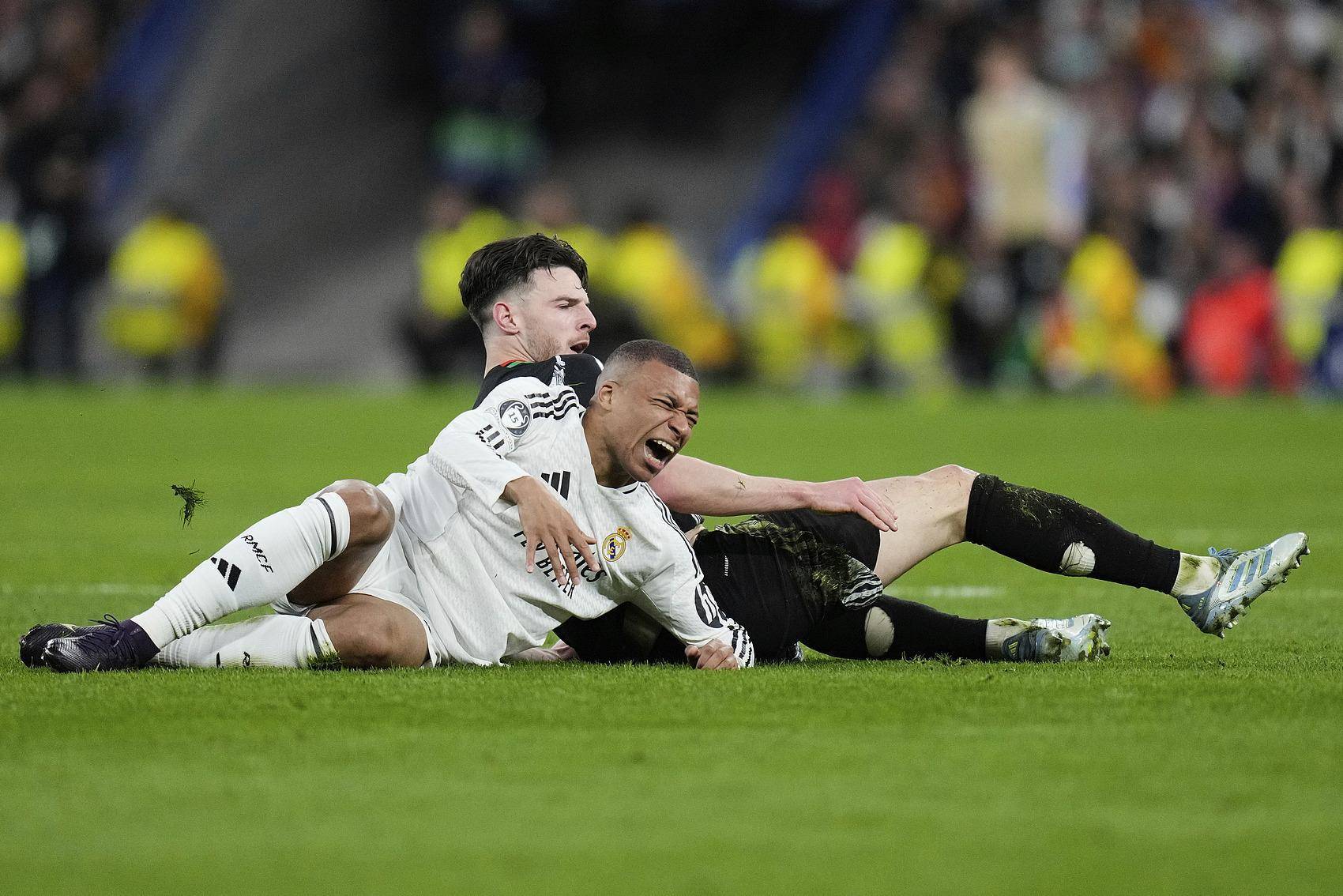 阿森纳鏖战荷兰,迪马利亚惊艳四座 阿森纳鏖战荷兰,迪马利亚惊艳四座