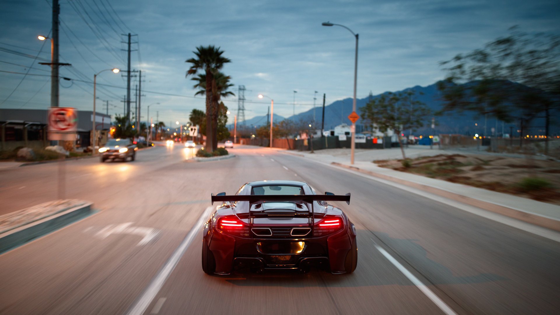 极速与热焰,当F1引擎点燃沙漠之夜,哈利伯顿的指尖燃起三分风暴