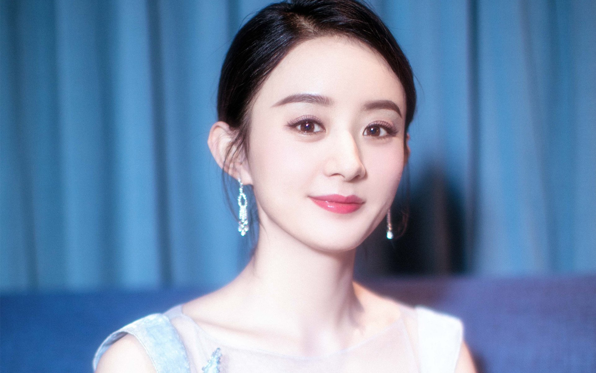 巴林夜幕下的双重赛道,当F1方格旗遇见杜兰特的绝杀弧线