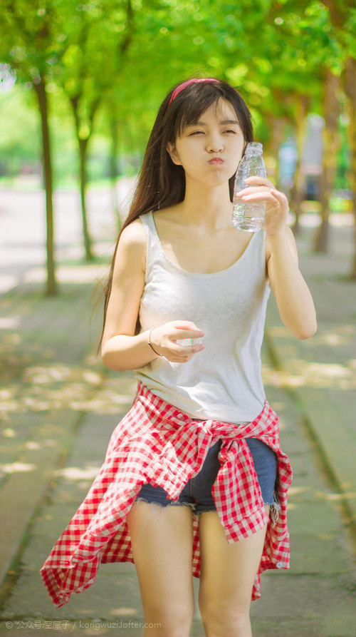 巴林夜幕下的双重赛道,当F1方格旗遇见杜兰特的绝杀弧线